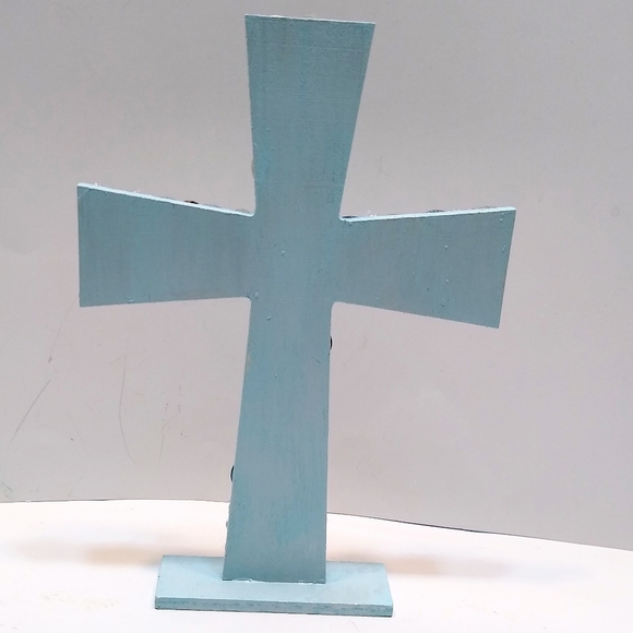 Hand crafted tramp art free-standing wood cross. Decorative cross. - Picture 3 of 8